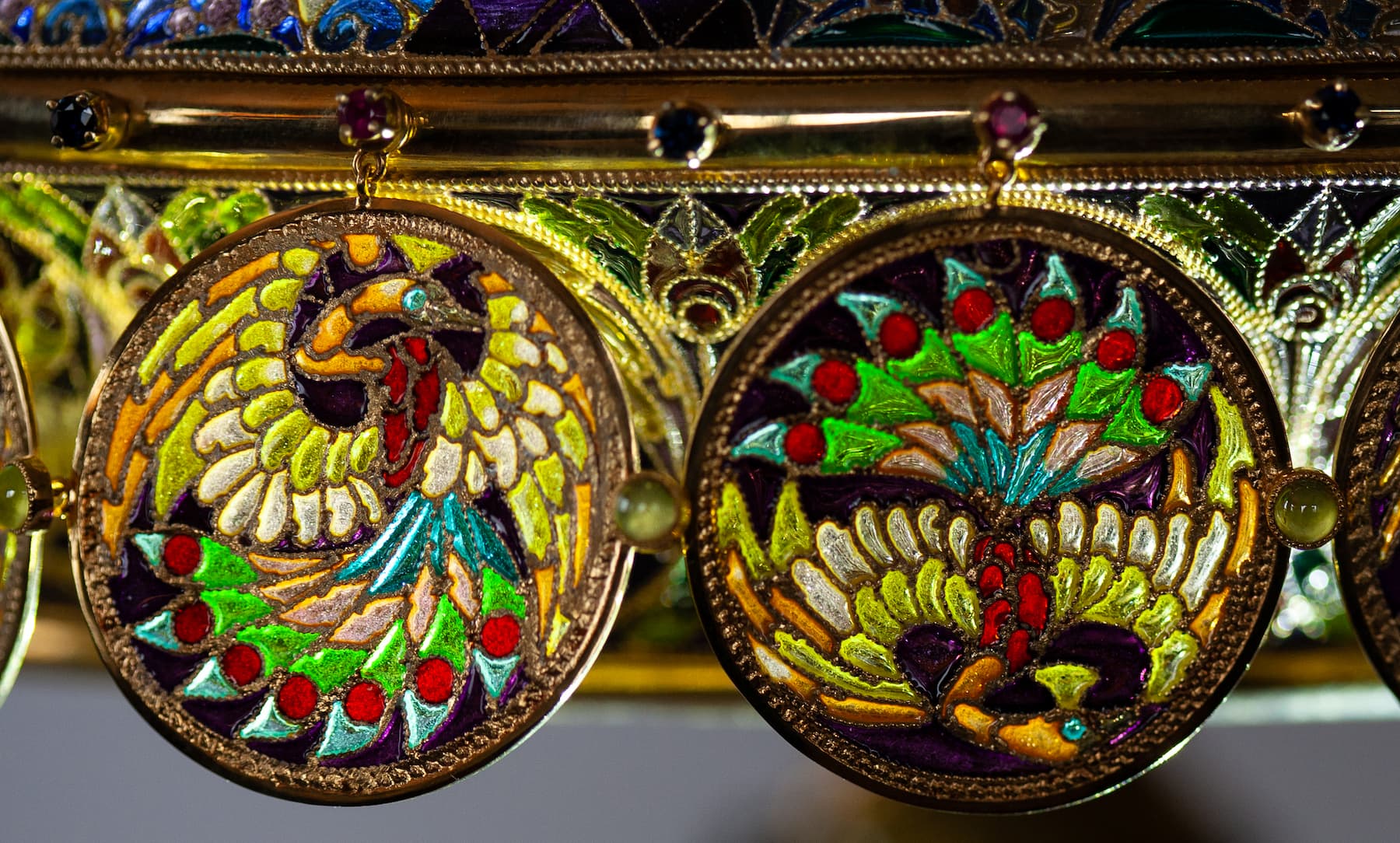 Фрагмент абажура витражной лампы, пояс из Жар-птиц.